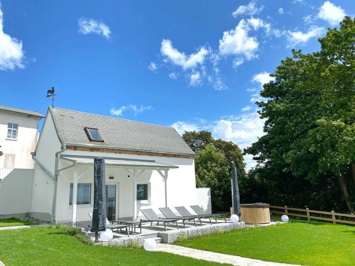 Villa Jenny - Ferienappartement 1 Mit Meerblick 사스니츠 외부 사진