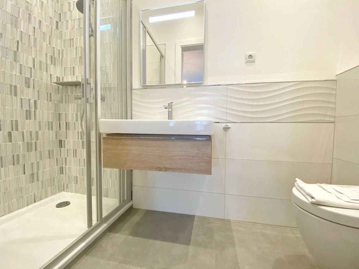Villa Jenny - Ferienappartement 1 Mit Meerblick 사스니츠 외부 사진