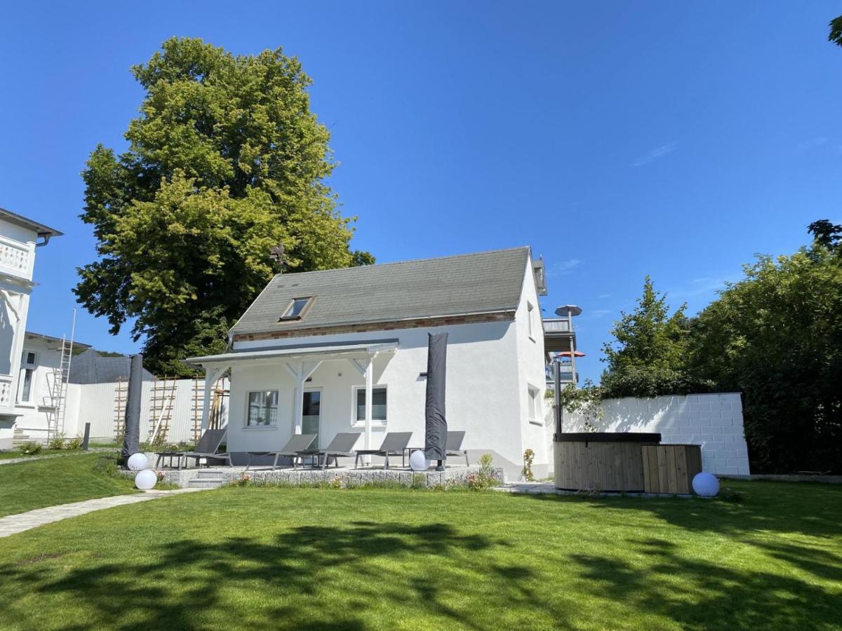 Villa Jenny - Ferienappartement 1 Mit Meerblick 사스니츠 외부 사진